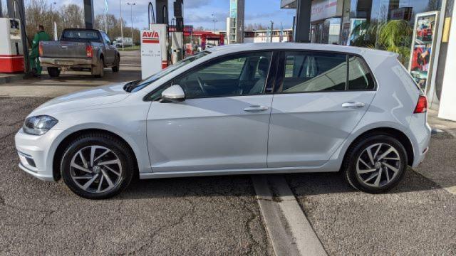 Volkswagen Golf image 8
