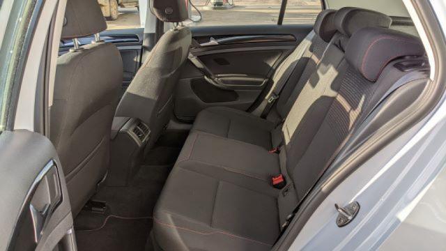Volkswagen Golf image 1