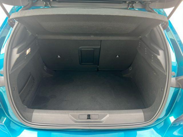 Peugeot 308 image 1
