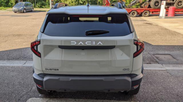 Dacia Duster image 4