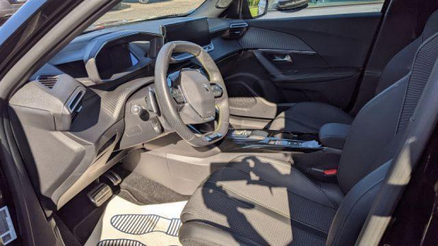 Peugeot 2008 image 3