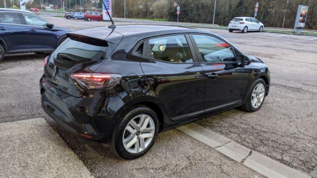 Renault Clio image 6