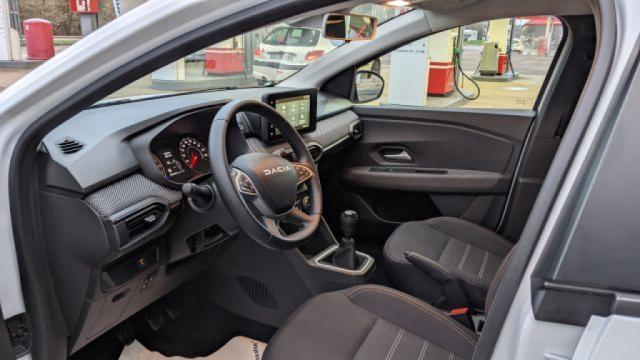 Dacia Sandero image 1