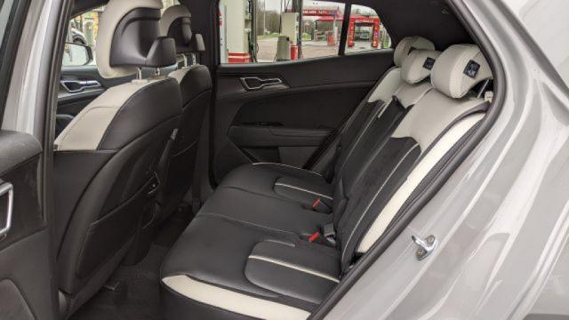 Kia Sportage image 9