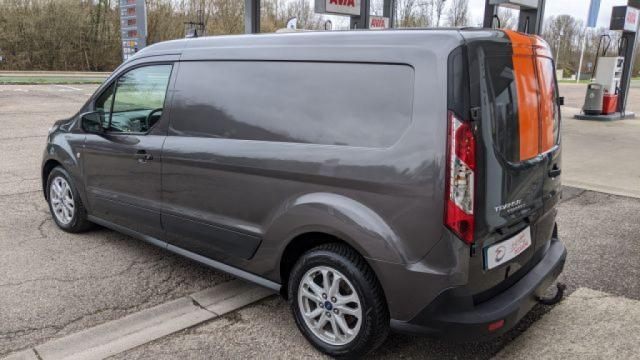 Ford Tourneo Connect image 1