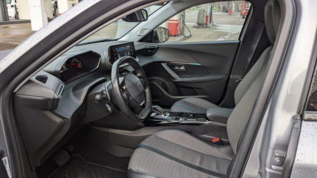 Peugeot 2008 image 9