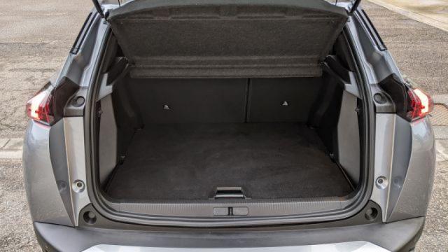 Peugeot 2008 image 2