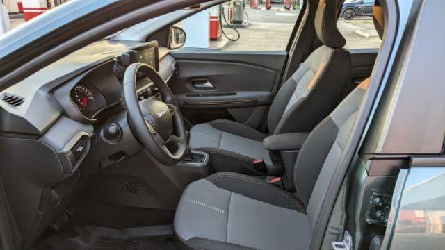 Dacia Sandero image 1