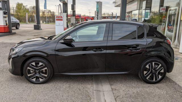 Peugeot 208 image 8
