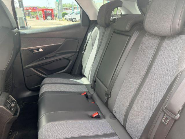 Peugeot 3008 image 9