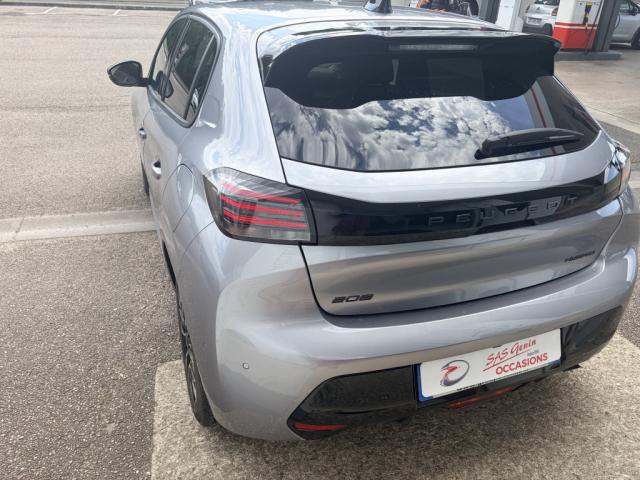 Peugeot 208 image 7