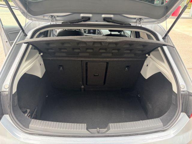 Seat Leon image 4