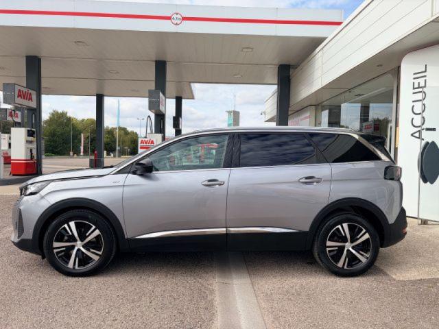 Peugeot 5008 image 1