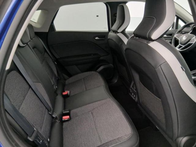 Renault Captur image 2