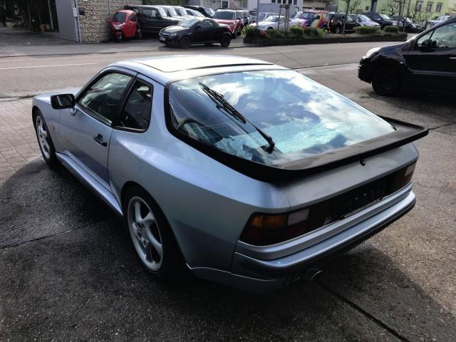 Porsche 944 image 7