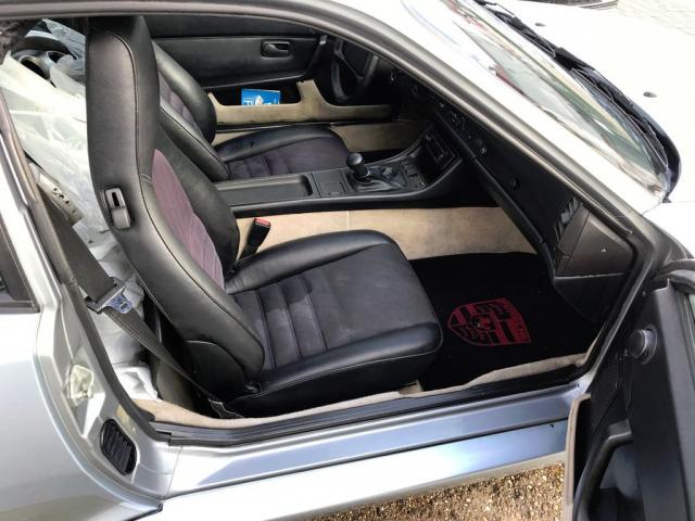Porsche 944 image 5