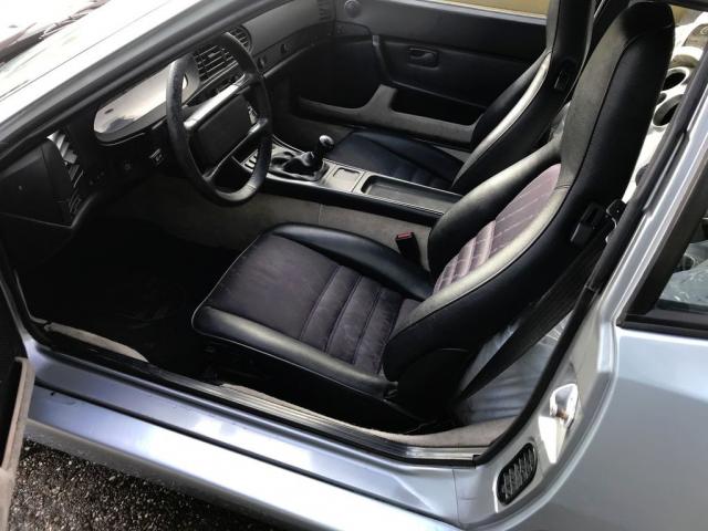 Porsche 944 image 1