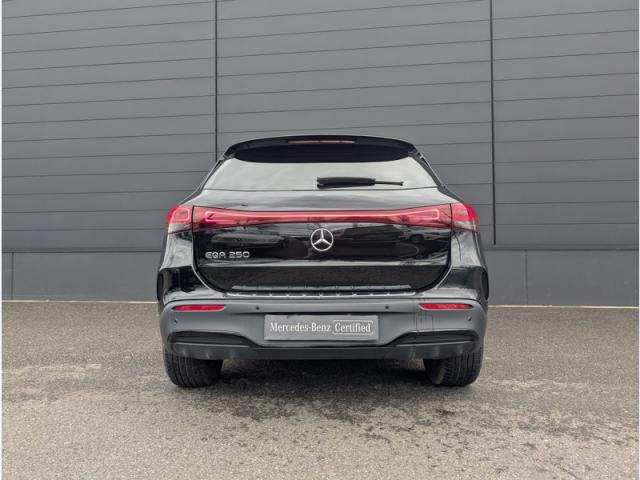 Mercedes Benz Eqa image 3