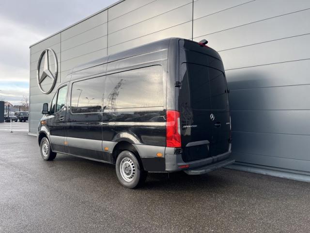 Mercedes Benz Sprinter image 7