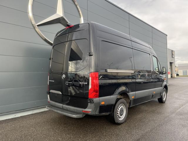 Mercedes Benz Sprinter image 6