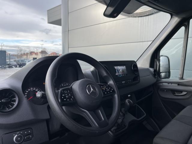 Mercedes Benz Sprinter image 4