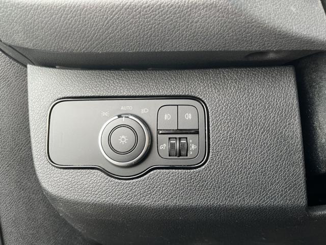 Mercedes Benz Sprinter image 2
