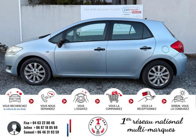 Toyota Auris image 9