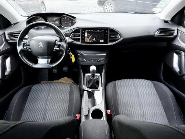 Peugeot 308 image 6