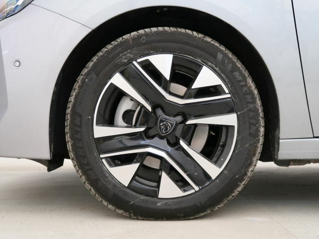 Peugeot 208 image 6