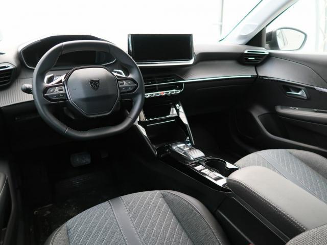 Peugeot 208 image 9