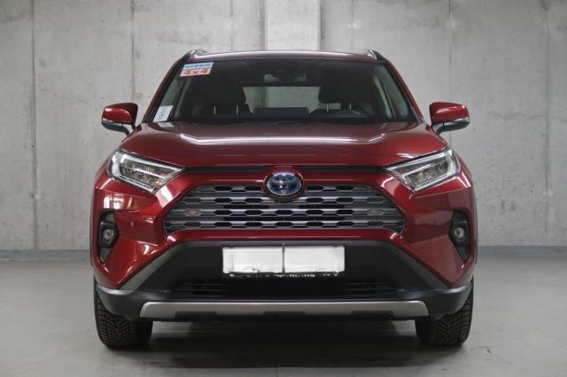 Toyota Rav4 image 2