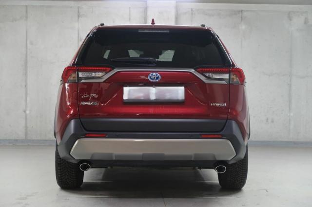 Toyota Rav4 image 8