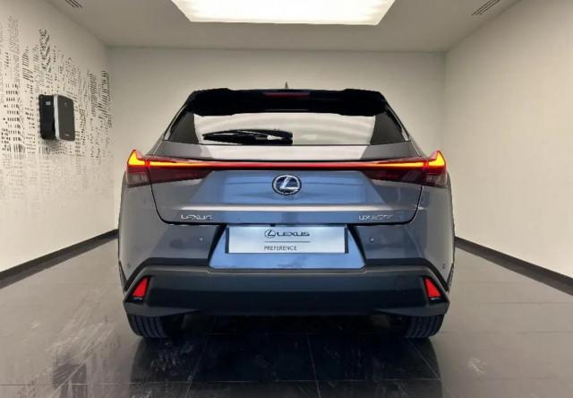 Lexus Ux image 8