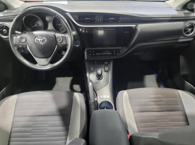 Toyota Auris image 3