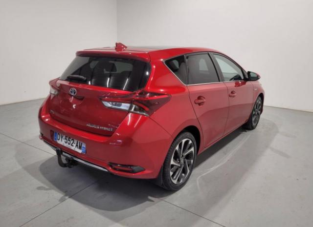 Toyota Auris image 1