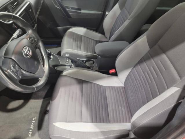 Toyota Auris image 4