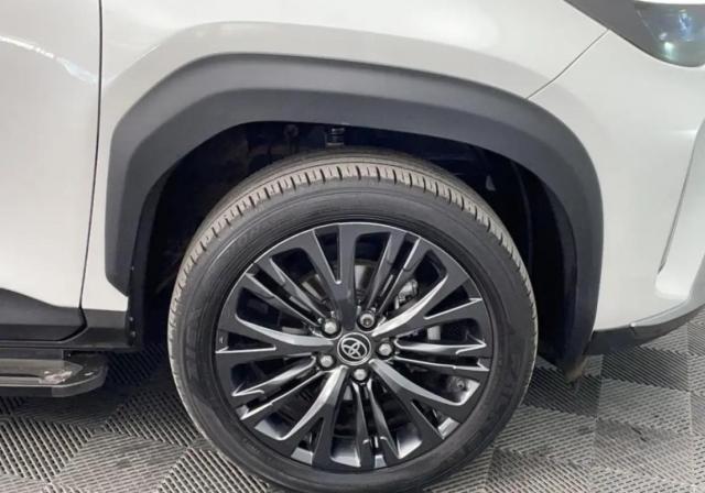 Toyota Yaris Cross image 9