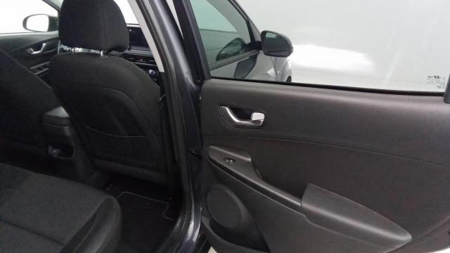 Hyundai Kona image 4