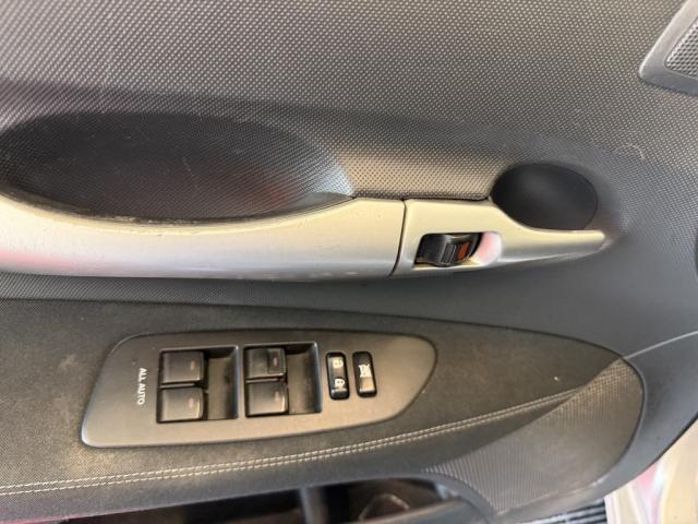 Toyota Auris image 1