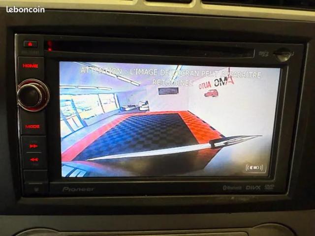Ford Kuga image 1