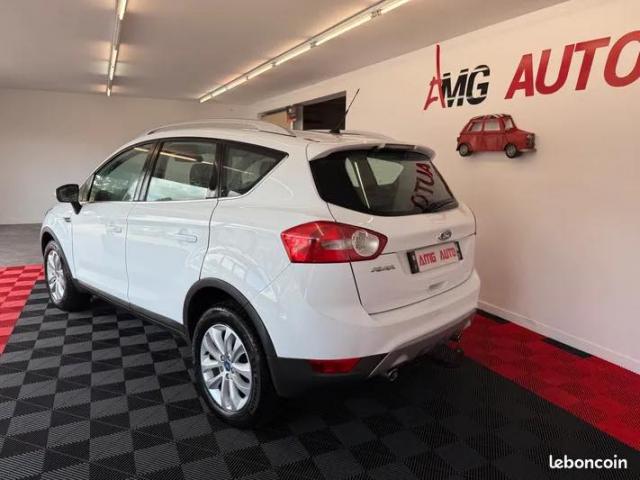 Ford Kuga image 2