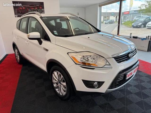 Ford Kuga image 7