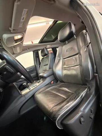 Jeep Grand Cherokee image 7