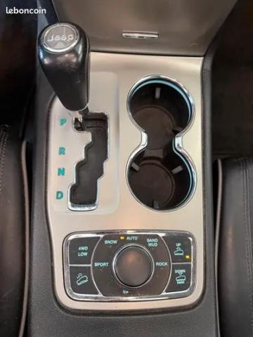 Jeep Grand Cherokee image 4