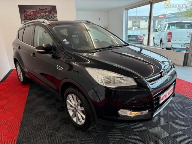 Ford Kuga image 2