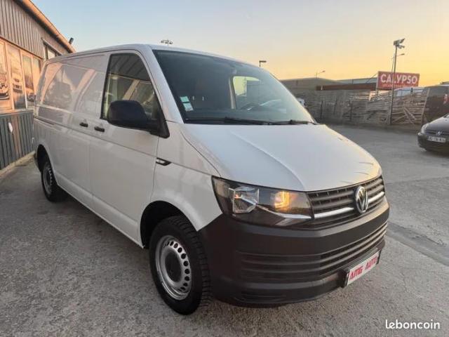 Volkswagen Transporter image 2