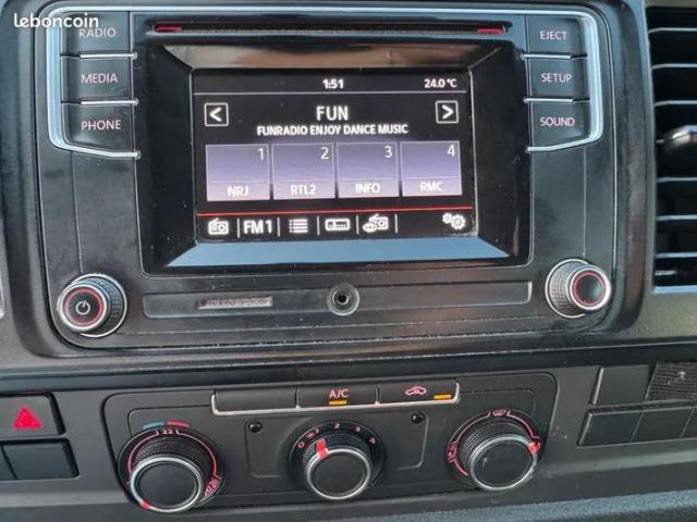 Volkswagen Transporter image 6
