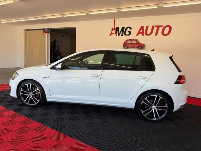 Volkswagen Golf image 8