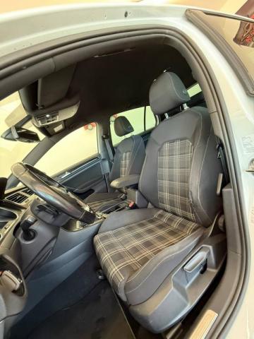 Volkswagen Golf image 2