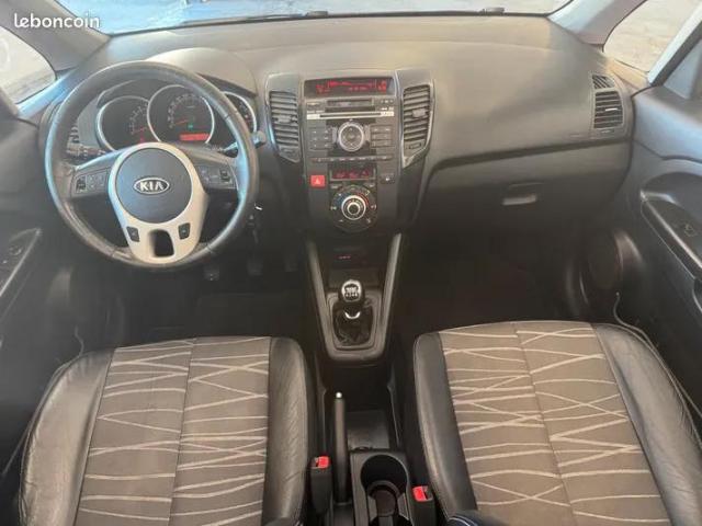 Kia Venga image 2